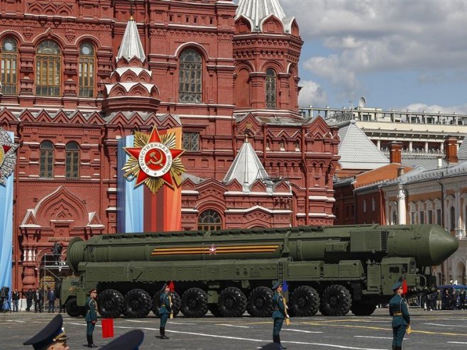 Vojna parada u Moskvi (foto: EPA-EFE/STRINGER) - 