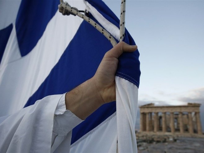 Grčka zastava (Foto: EPA/YANNIS KOLESIDIS) - 