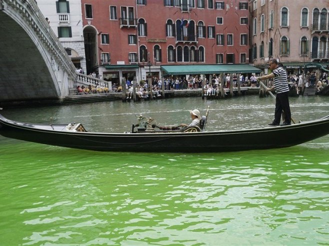 Zeleni kanal u Veneciji (Foto: EPA-EFE/ANDREA MEROLA) - 