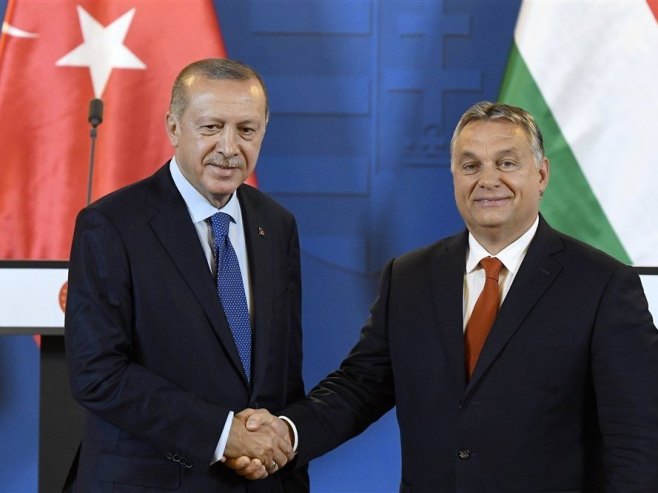 Erdogan - Orban (Foto: EPA-EFE/SZILARD KOSZTICSAK HUNGARY OUT) - 