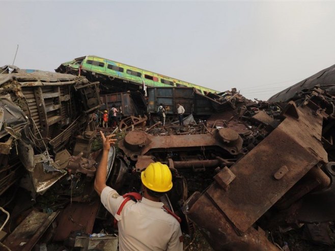 Dan žalosti u Indiji: U željezničkoj nesreći poginulo najmanje 288 ljudi, 900 povrijeđenih (VIDEO)