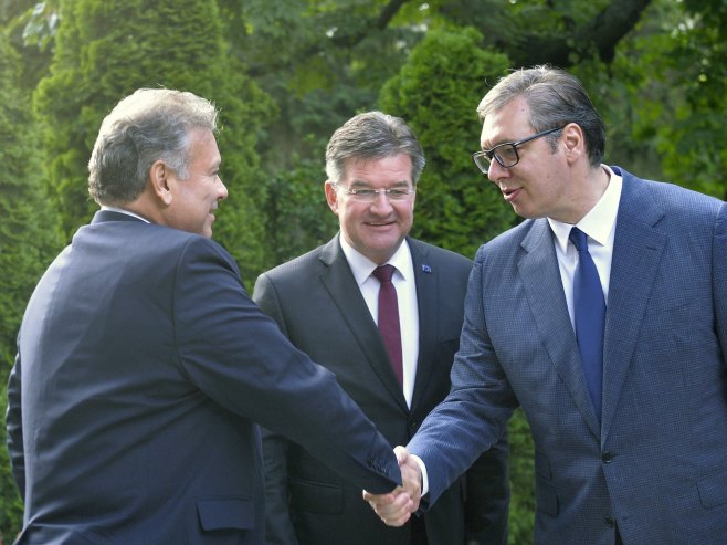 Vučić poslije sastanka sa Lajčakom i Eskobarom: Posvećenost dijalogu, ključni zahtjev bezbjednost