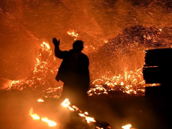 Požar (Foto: EPA-EFE/Federico Gutierrez/ilustracija) - 