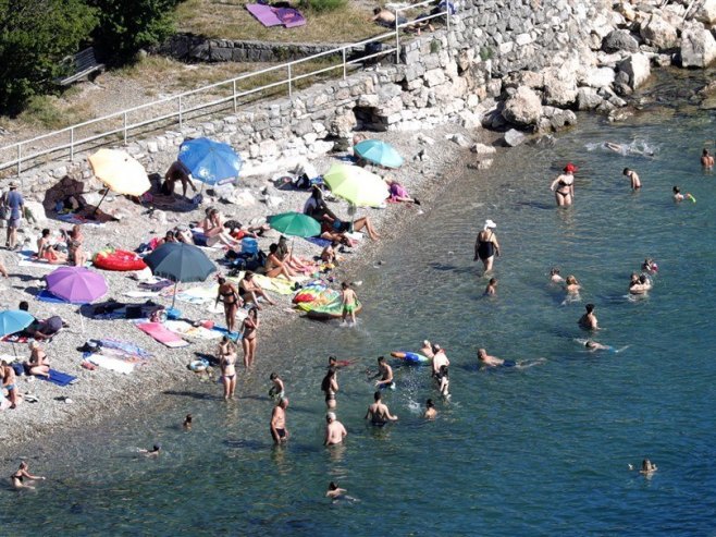 Plaže u Hrvatskoj (Foto ilustracija: EPA-EFE/ANTONIO BAT) - 