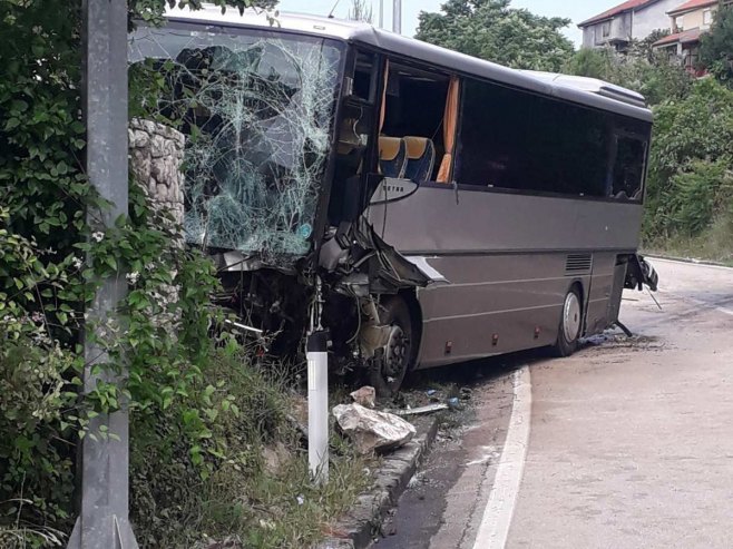 Trebinje - udes autobusa - Foto: RTRS