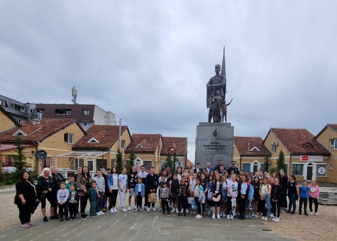 Djeca sa Kosova i Metohije u Vlasenici - Foto: RTRS