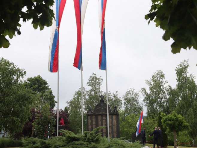Duga Njiva - Sjećanje na probijanje Koridora života Duga Njiva - Sjećanje na probijanje Koridora života - Foto: predsjednikrs.rs/Borislav Zdrinja
