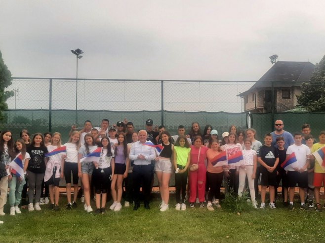 Ispraćaj djece sa Kosova - Foto: RTRS