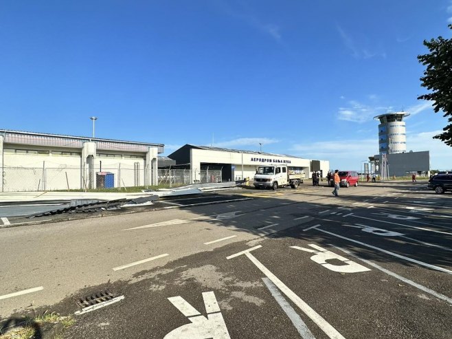 Aerodrom Banjaluka-šteta od nevremena - Foto: RTRS