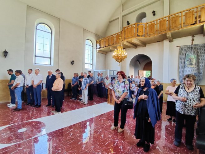 Liturgija u Hramu Svetog Georgija u Trnovu - Foto: SRNA