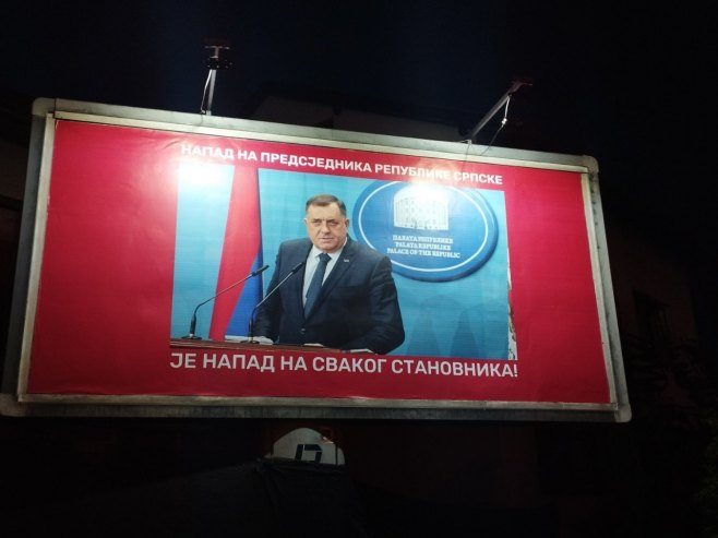 Bilbord - podrška Dodiku - Foto: RTRS