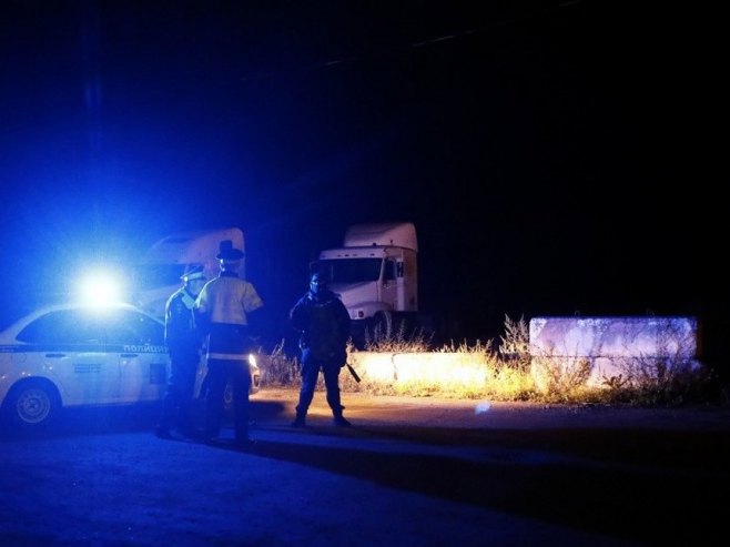 Policija na mjestu pada aviona (Foto: EPA-EFE/ANATOLY MALTSEV) - 