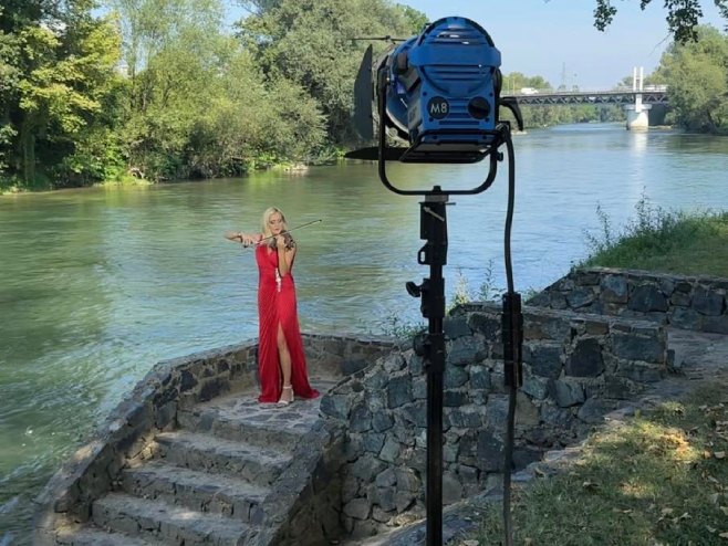 Snimanje spota Natalije Todorović Snimanje spota Natalije Todorović - Foto: RTRS