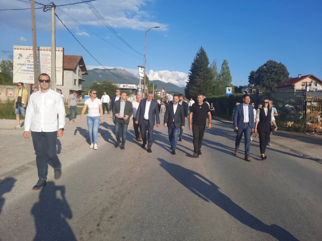 Istočno Sarajevo - mirni protest Granice postoje - Foto: RTRS