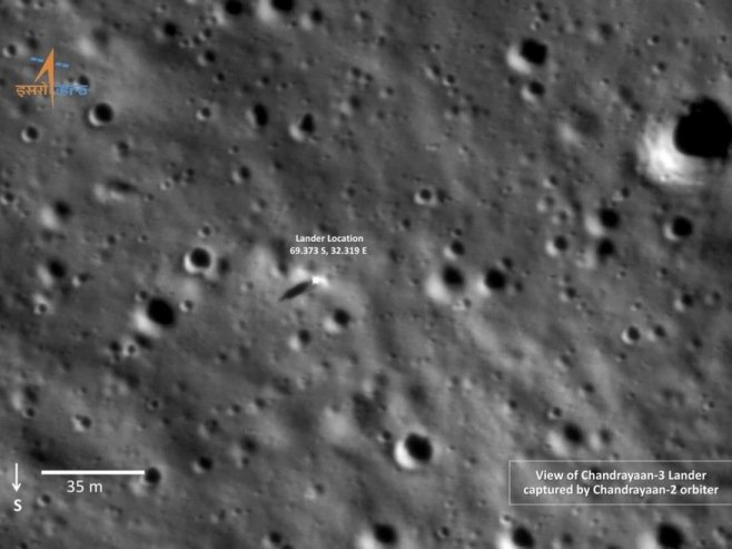 Površina Mjeseca snimljena roverom Čandrajan 3 (Foto: EPA-EFE/ISRO) - 