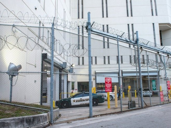 Zatvor (foto: EPA-EFE/GIORGIO VIERA) - 