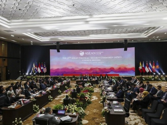 ASEAN (Foto: EPA/MAST IRHAM / POOL) - 
