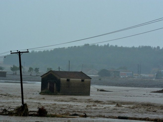 Atina- poplave  (Foto:EPA-EFE/APOSTOLIS DOMALIS) - 