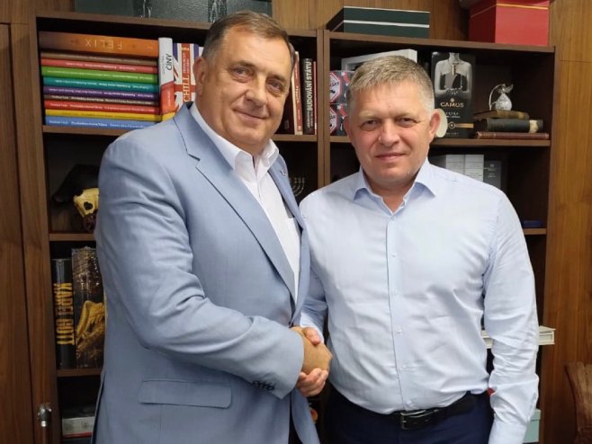 Milorad Dodik i Robert Fic (Foto: twitter.com/miloraddodik) - 