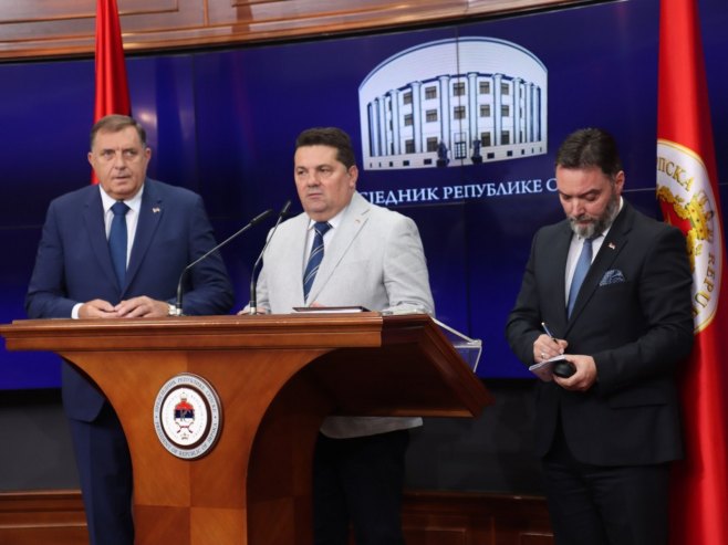 Nenad Stevandić, konferencija za novinare - Foto: predsjednikrs.rs/Borislav Zdrinja