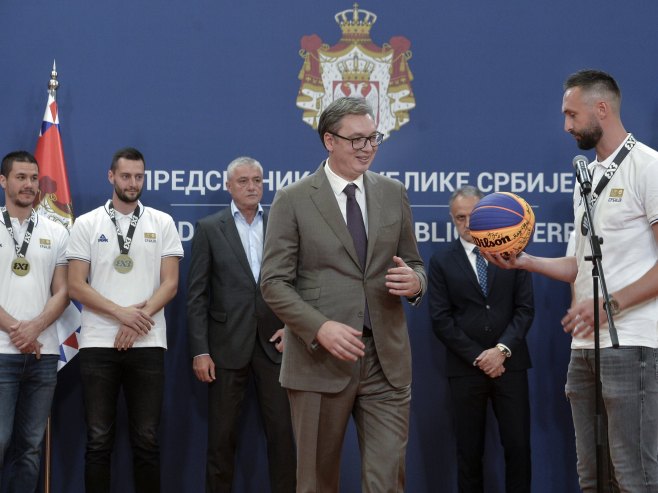 Prijem za srpske basketaše kod Vučića (Foto: Tanjug/Rade Prelić) Prijem za srpske basketaše kod Vučića (Foto: Tanjug/Rade Prelić) -