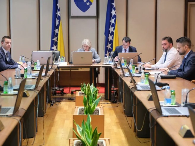 Sjednica Savjeta ministara (foto: https://twitter.com/StasaKosarac) Sjednica Savjeta ministara (foto: https://twitter.com/StasaKosarac) -