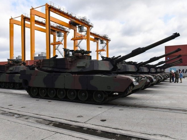 Tenkovi Abrams (Foto: EPA/Marcin Bielecki POLAND OUT) - 