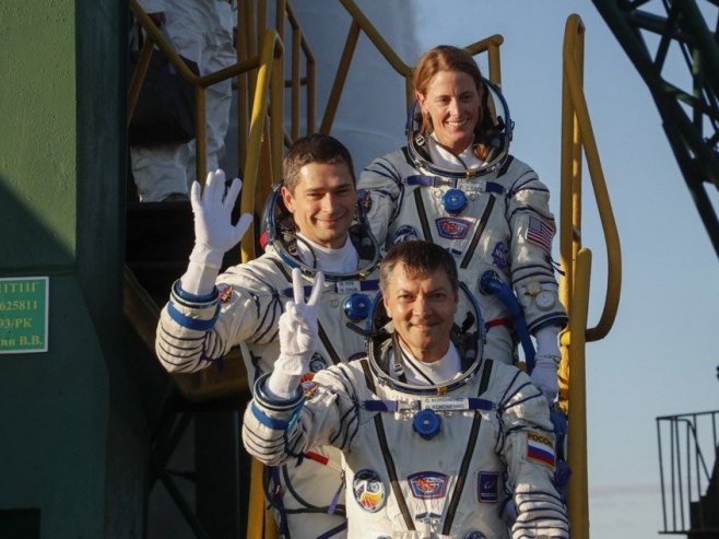 Astronauti (Foto: EPA-EFE/MAXIM SHIPENKOV) - 