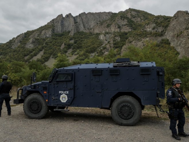 tzv. kosovska policija (foto: EPA-EFE/VALDRIN XHEMAJ - ilustracija) - 