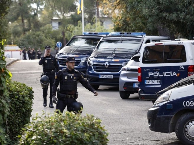 Španska policija (Foto: EPA-EFE/Chema Moya) - 