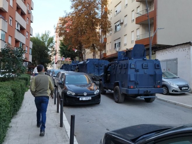 Akcija tzv. kosovske policije u Kosovskoj Mitrovici, Zvečanu i Zubinom Potoku; Elek: Nasilni upad i u bolnicu (FOTO/VIDEO)