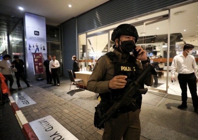 Smrtonosna pucnjava u tržnom centru u Bangkoku, uhapšen 14-godišnji dječak (VIDEO)