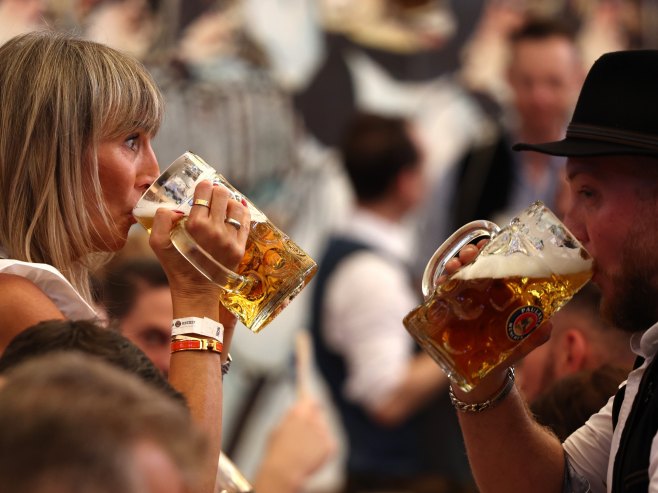 Oktoberfest (Foto: EPA-EFE/ANNA SZILAGYI) Oktoberfest (Foto: EPA-EFE/ANNA SZILAGYI) -