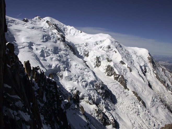 Monblan (Foto: EPA/ARNO BALZARINI) Monblan (Foto: EPA/ARNO BALZARINI) -