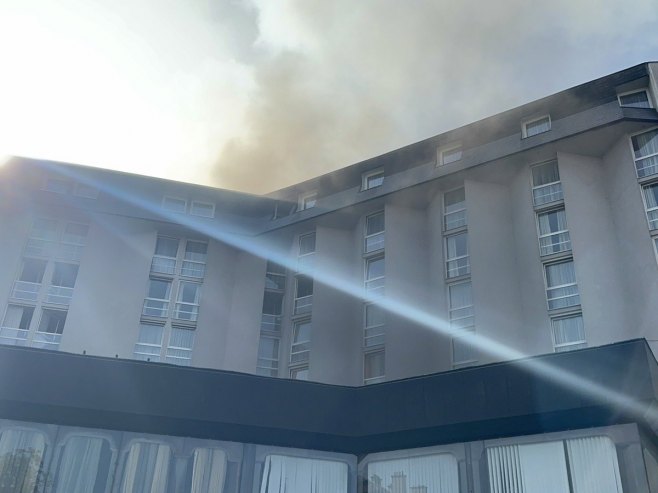 Požar, Hotel "Bosna" - Foto: RTRS