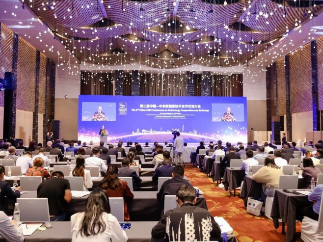 Delegacija UNIBL na konferenciji u Kini - Foto: Ustupljena fotografija