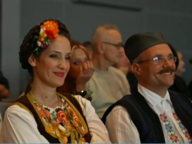"Јesenja bajka" prvi put u Perhtolsdorfu kod Beča "Јesenja bajka" prvi put u Perhtolsdorfu kod Beča - Foto: RTRS