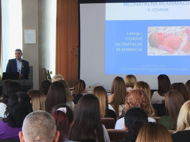 Kurs za obuku medicinara na novim inkubatorima Kurs za obuku medicinara na novim inkubatorima - Foto: RTRS