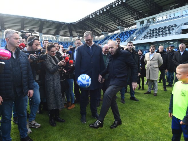 Aleksandar Vučić, stadion Lagator (foto: TANJUG/ TARA RADOVANOVIĆ/ nr) Aleksandar Vučić, stadion Lagator (foto: TANJUG/ TARA RADOVANOVIĆ/ nr) -