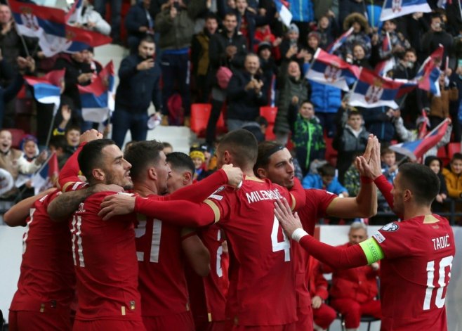 Radost fudbalera Srbije (foto: EPA-EFE/ANDREJ CUKIC) Radost fudbalera Srbije (foto: EPA-EFE/ANDREJ CUKIC) -