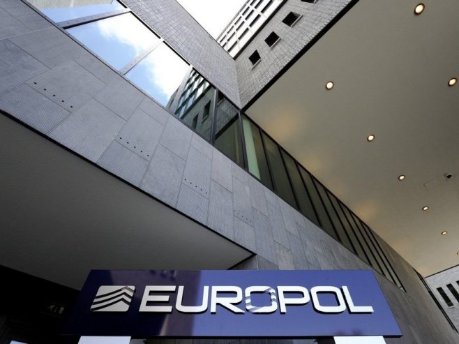 Evropol (Foto: EPA/Lex van Lieshout) - 