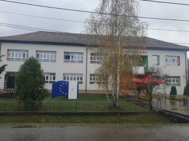 Petrovo - rekonstrukcija škole Vuk Karadžić - Foto: RTRS