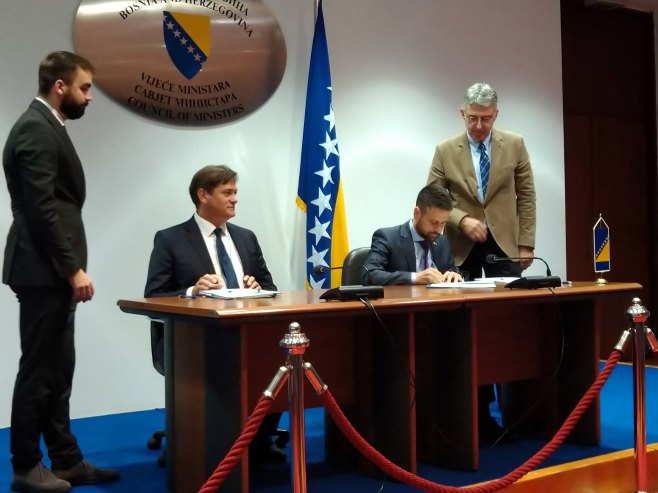 Amidžić i Šeldon potpisali sporazum - Foto: SRNA