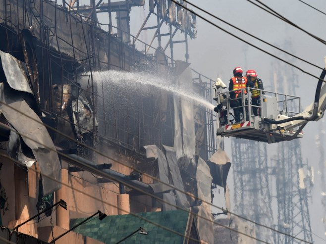 Požar (Foto: EPA-EFE/RAHAT DAR/ilustracija) - 