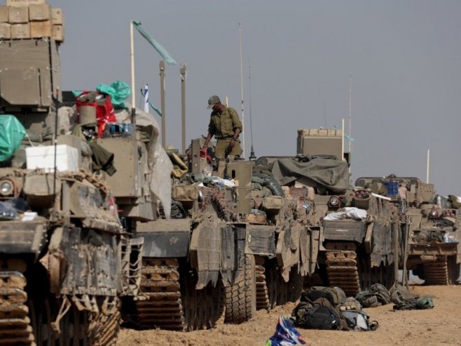 Rat u Izraelu (foto: EPA-EFE/ATEF SAFADI) - 
