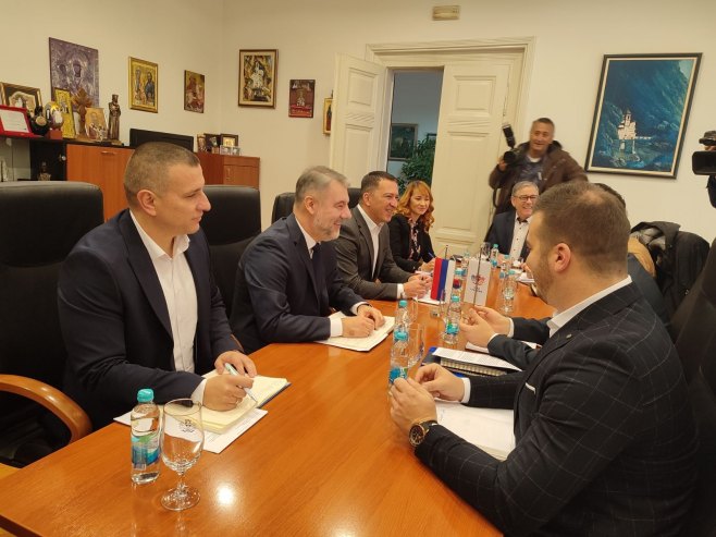 Ministar Alen Šeranić, sastanak - Foto: RTRS