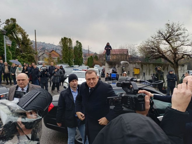 Milorad Dodik ispred Suda BiH - Foto: RTRS