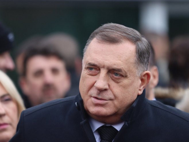 Dodik: Ramo, mani se politike