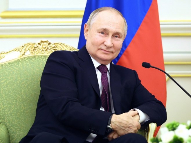 Vladimir Putin (foto: EPA-EFE/SERGEI SAVOSTYANOV / SPUTNIK / KREMLIN POOL) - 