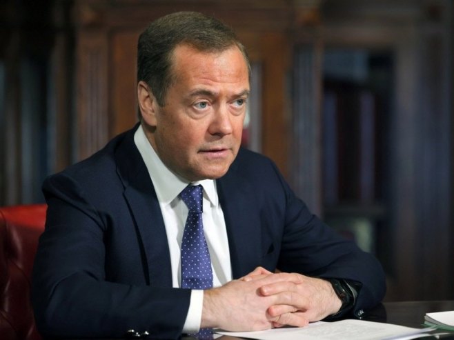 Dmitrij Medvedev (foto: EPA-EFE/EKATERINA SHTUKINA / SPUTNIK / GOVERNMENT POOL MANDATORY CREDIT) - 